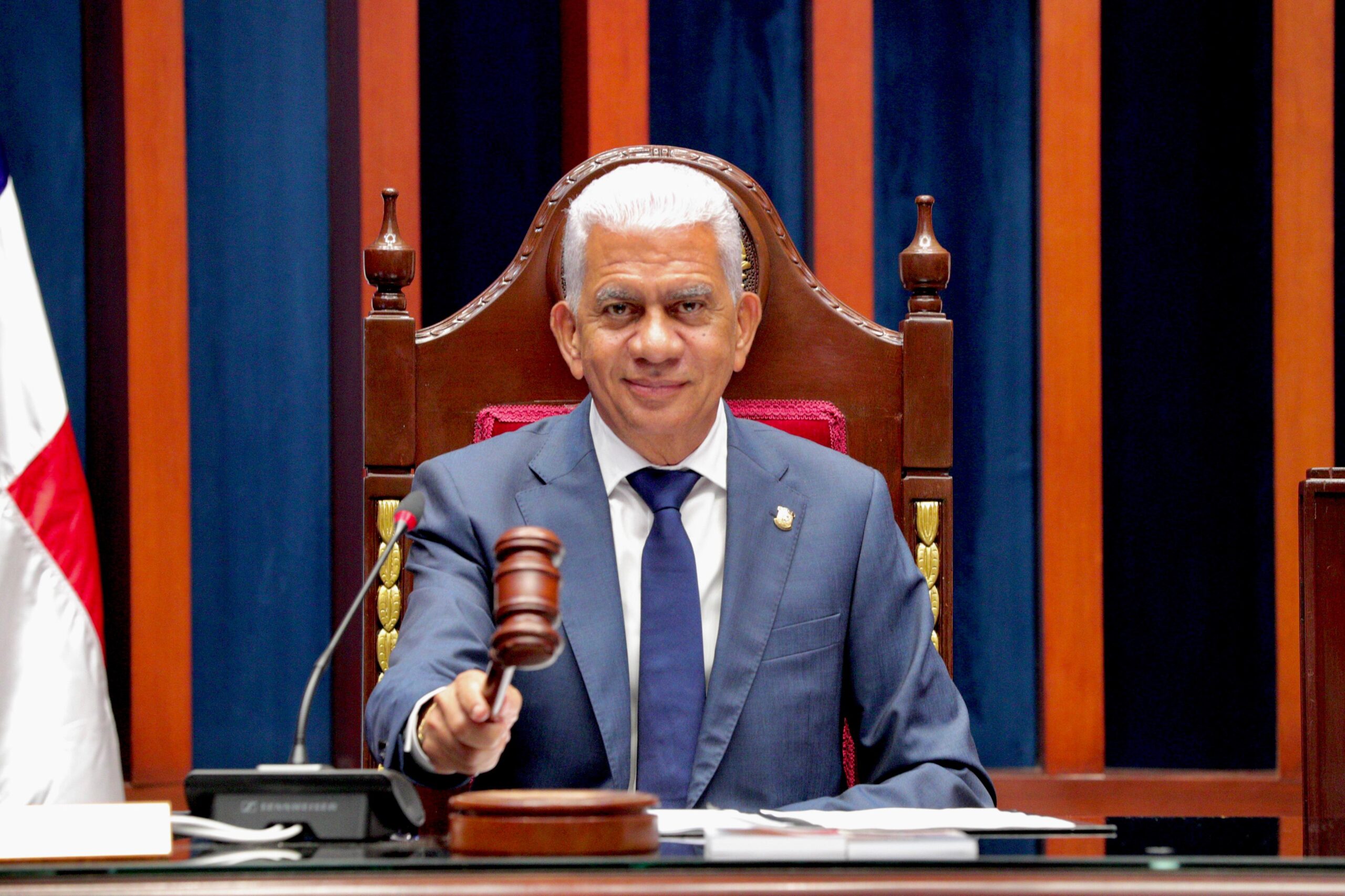 Senado envía a comisión leyes modifican DNI, los Códigos de Trabajo, Civil y Seguridad Social