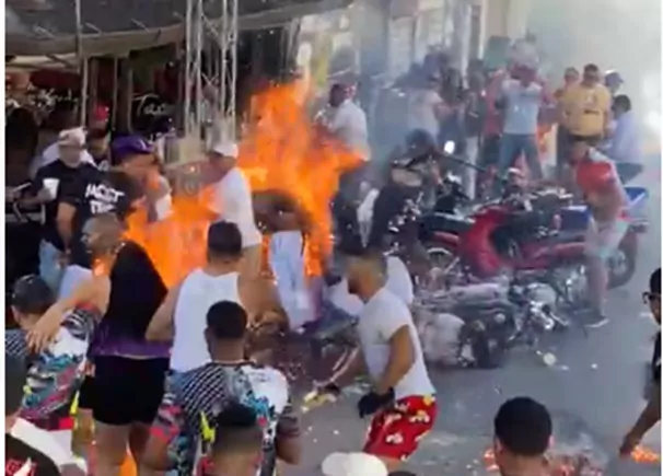 Un niño es egresado y dos fallecieron, afectados por quemaduras en carnaval de Salcedo
