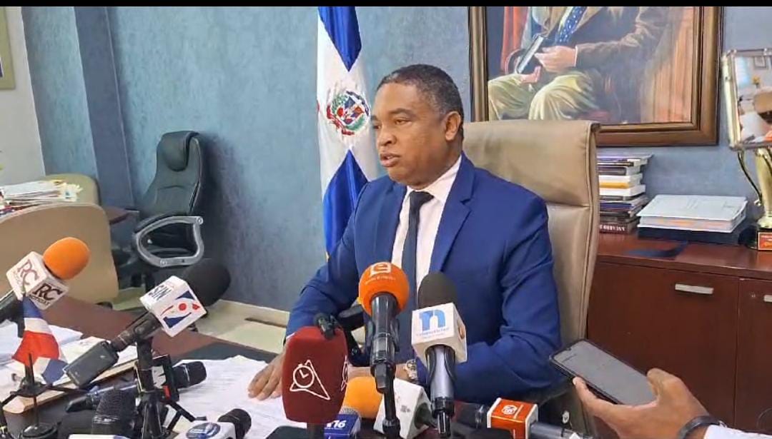 Yván Lorenzo solicita JCE extender plazo para la entrega del duplicado de la cédula sin costo