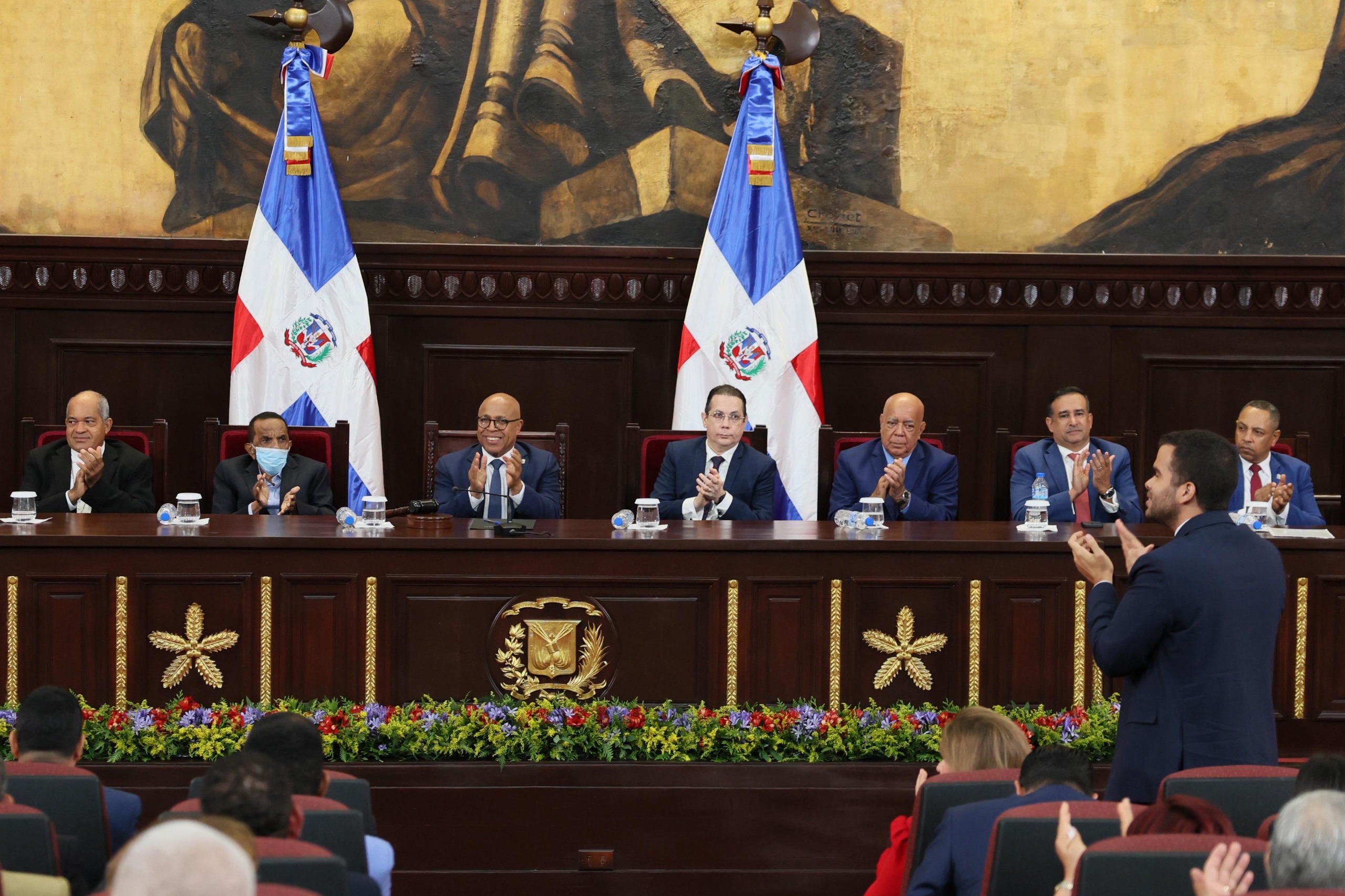Cámara de Diputados reconoce aportes, honestidad y trayectoria del dirigente político Vicente Sánchez Baret
