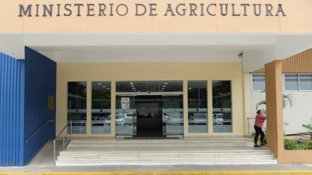 Envían a juicio de fondo a imputados por desfalco al Ministerio de Agricultura