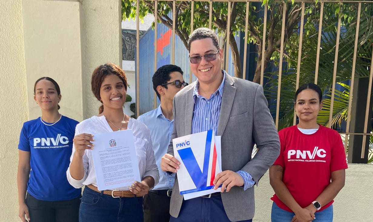 Juventud Ciudadana deposita proyectos de leyes para la protección de las familias dominicanas