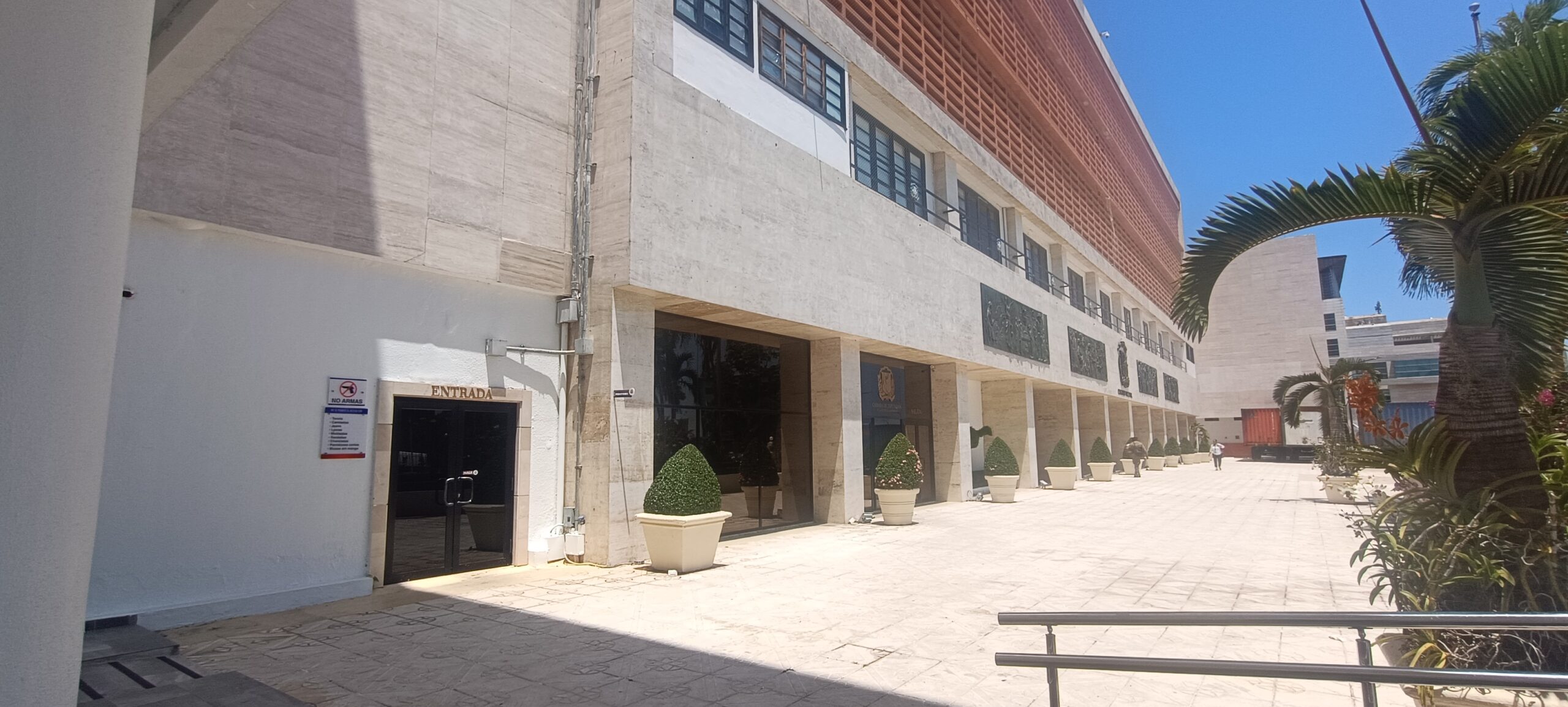 Ante supuesta participación de haitianos en asalto en Santiago, legisladores piden tomar decisiones con el tema migratorio