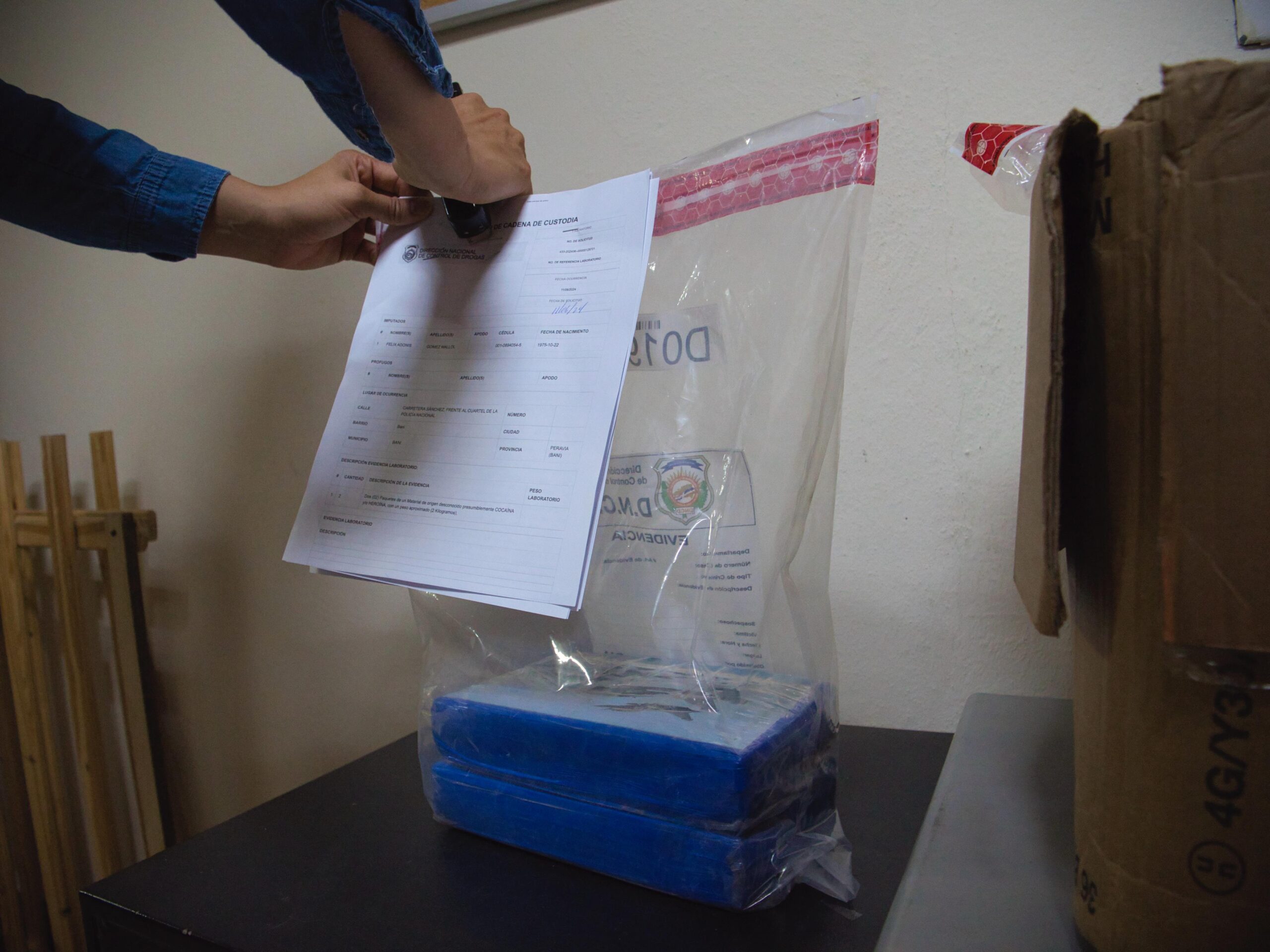 Arrestan hombre con más de dos mil gramos de cocaína en Baní