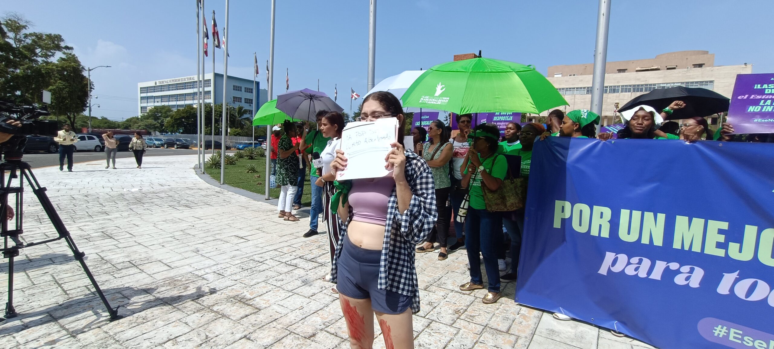 Feministas protestan por aprobación Código Penal sin causales