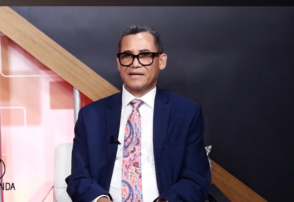 Eddy Olivares advierte Leonel Fernández no es el dueño de la Constitución para decir que dicho texto no se toca