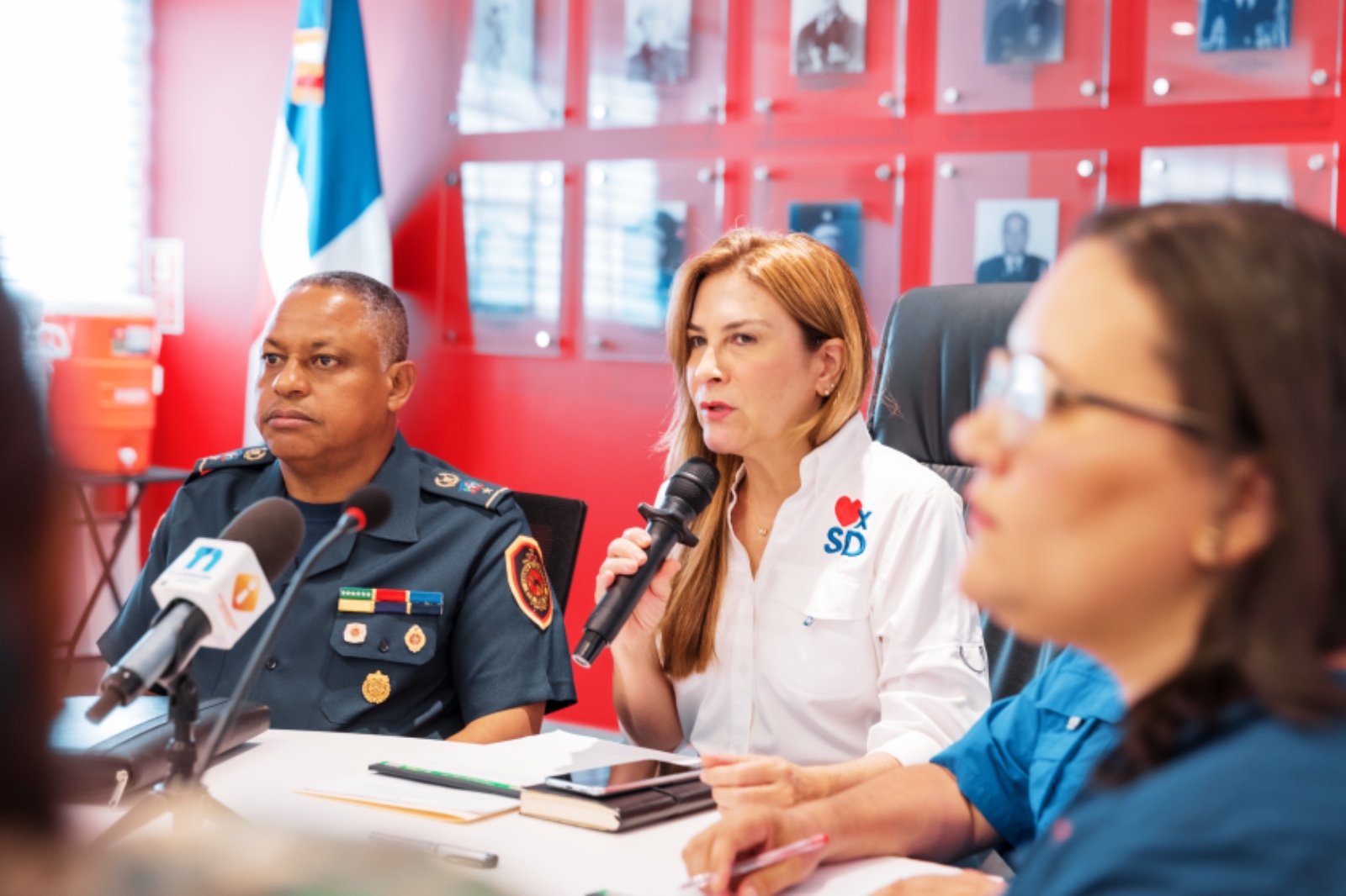 Alcaldesa Carolina Mejía instruye acciones operativas ante el paso del huracán Beryl