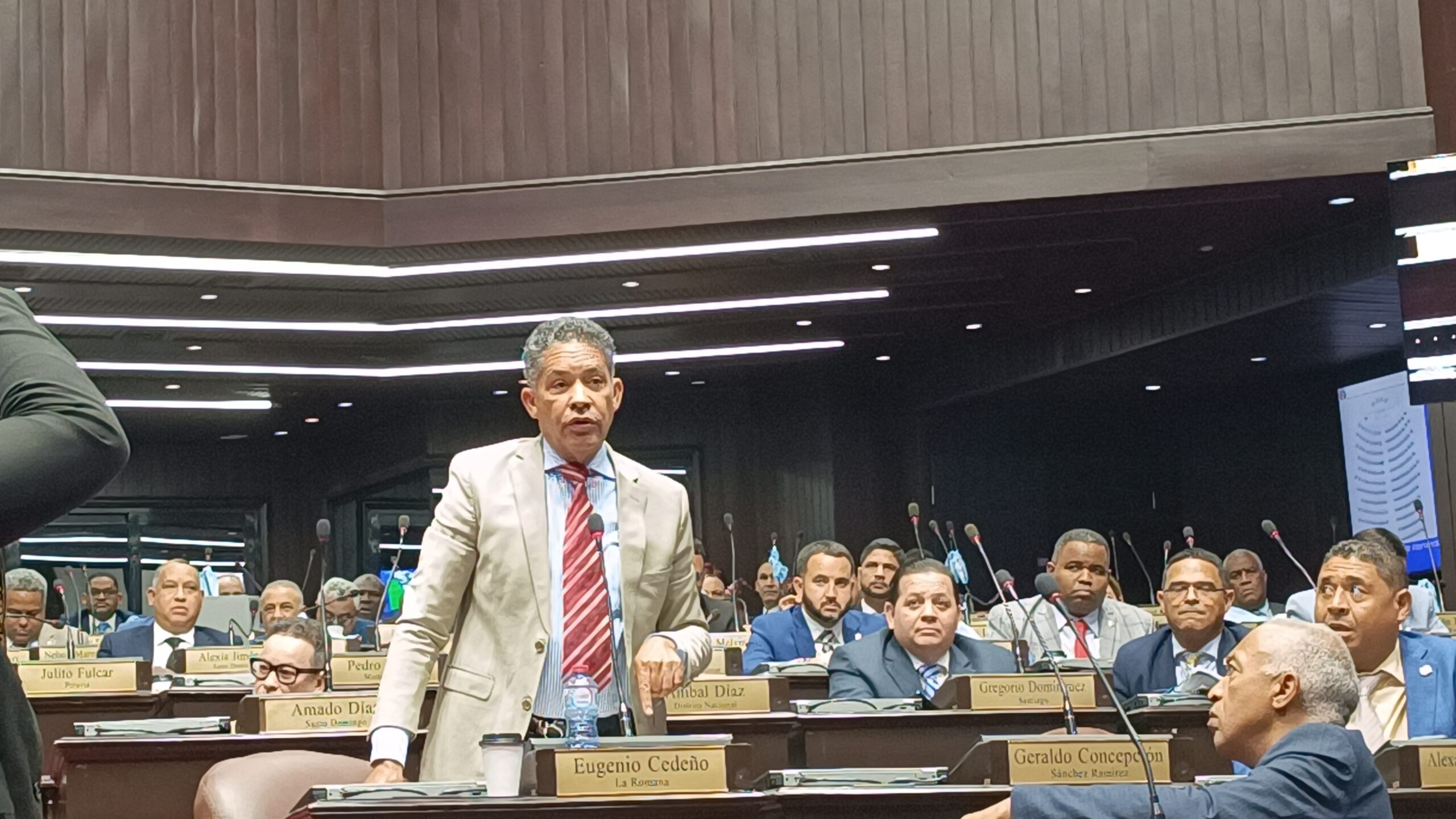 Diputado Eugenio pide ser incluído en comisión estudia proyecto Código Penal Diputado Eugenio pide ser incluído en comisión estudia proyecto Código Penal