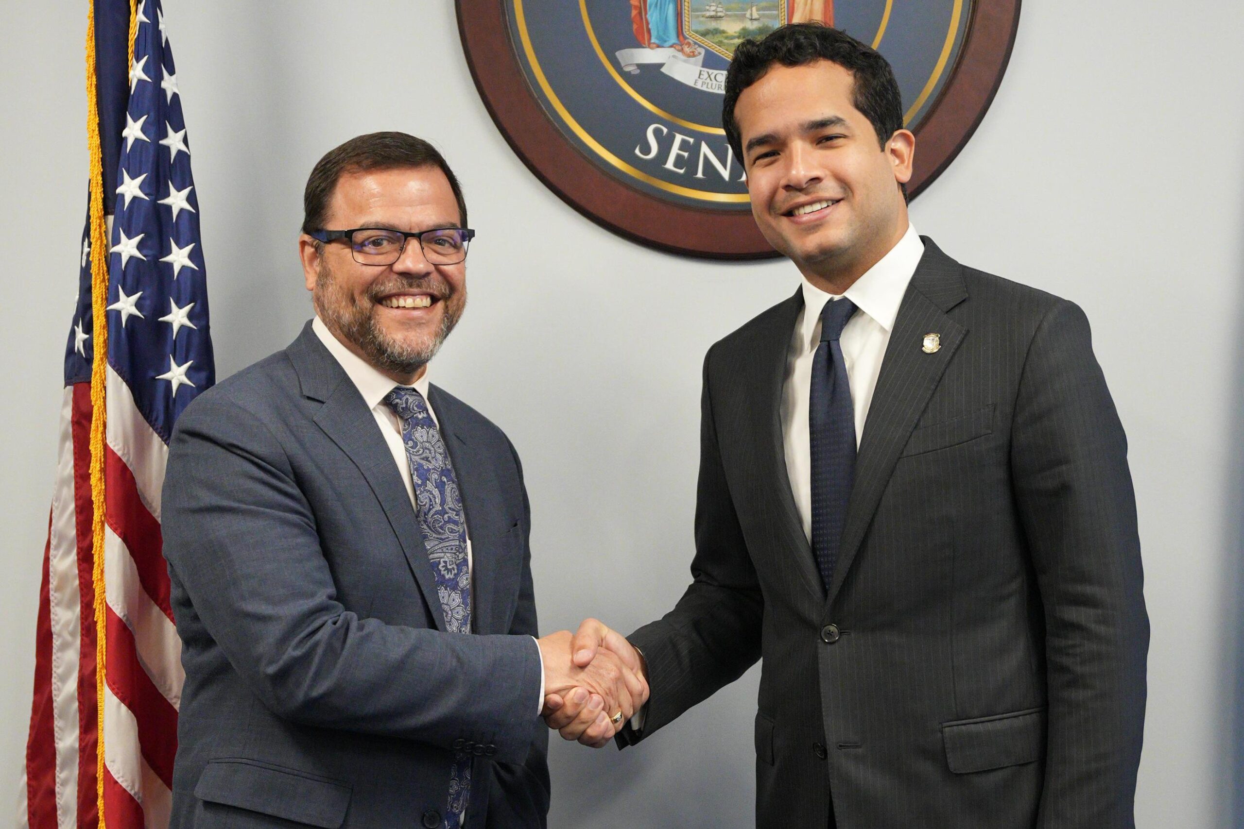 Senador de NY y Omar Fernández acuerdan promoción de negocios dominicanos en metrópoli estadounidense Senador de NY y Omar Fernández acuerdan promoción de negocios dominicanos en metrópoli estadounidense