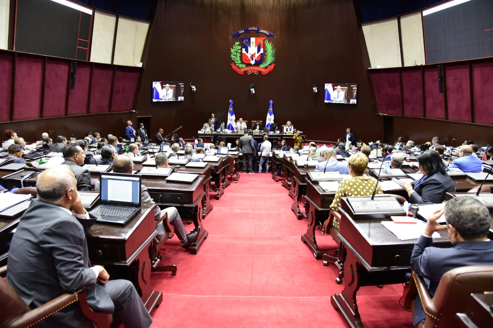 Comisión de la Cámara de Diputados estudia el Código Penal invita a Vistas Públicas Comisión de la Cámara de Diputados estudia el Código Penal invita a Vistas Públicas