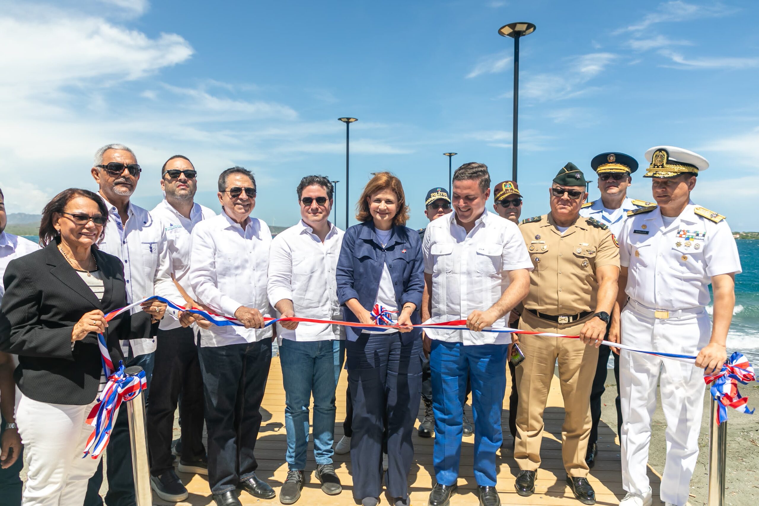 Raquel Peña inaugura muelles de pescadores en Pedernales y Baní; supervisa Proyecto de Cabo Rojo