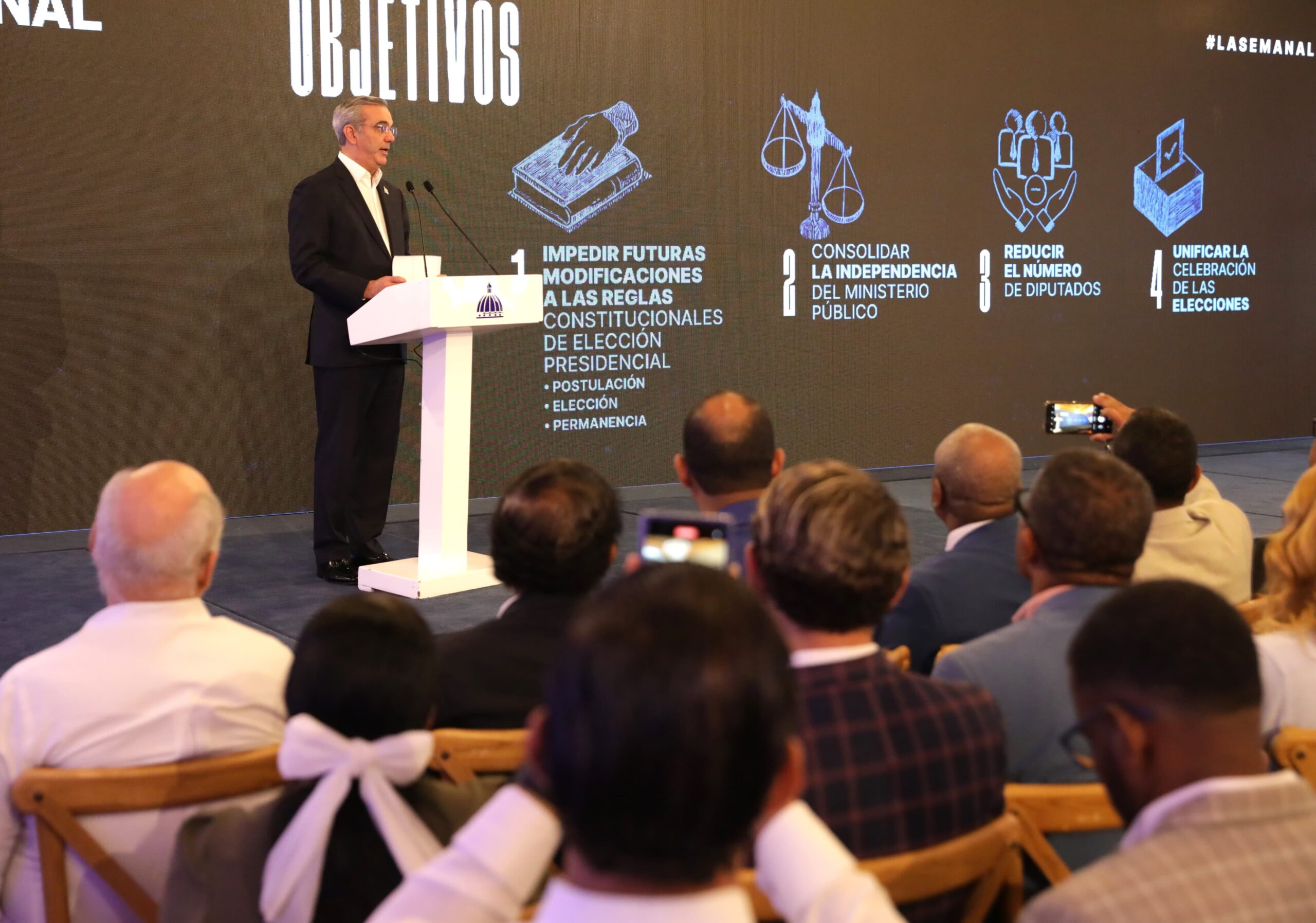 Reducción de diputados y unificación de elecciones contemplará reforma constitucional