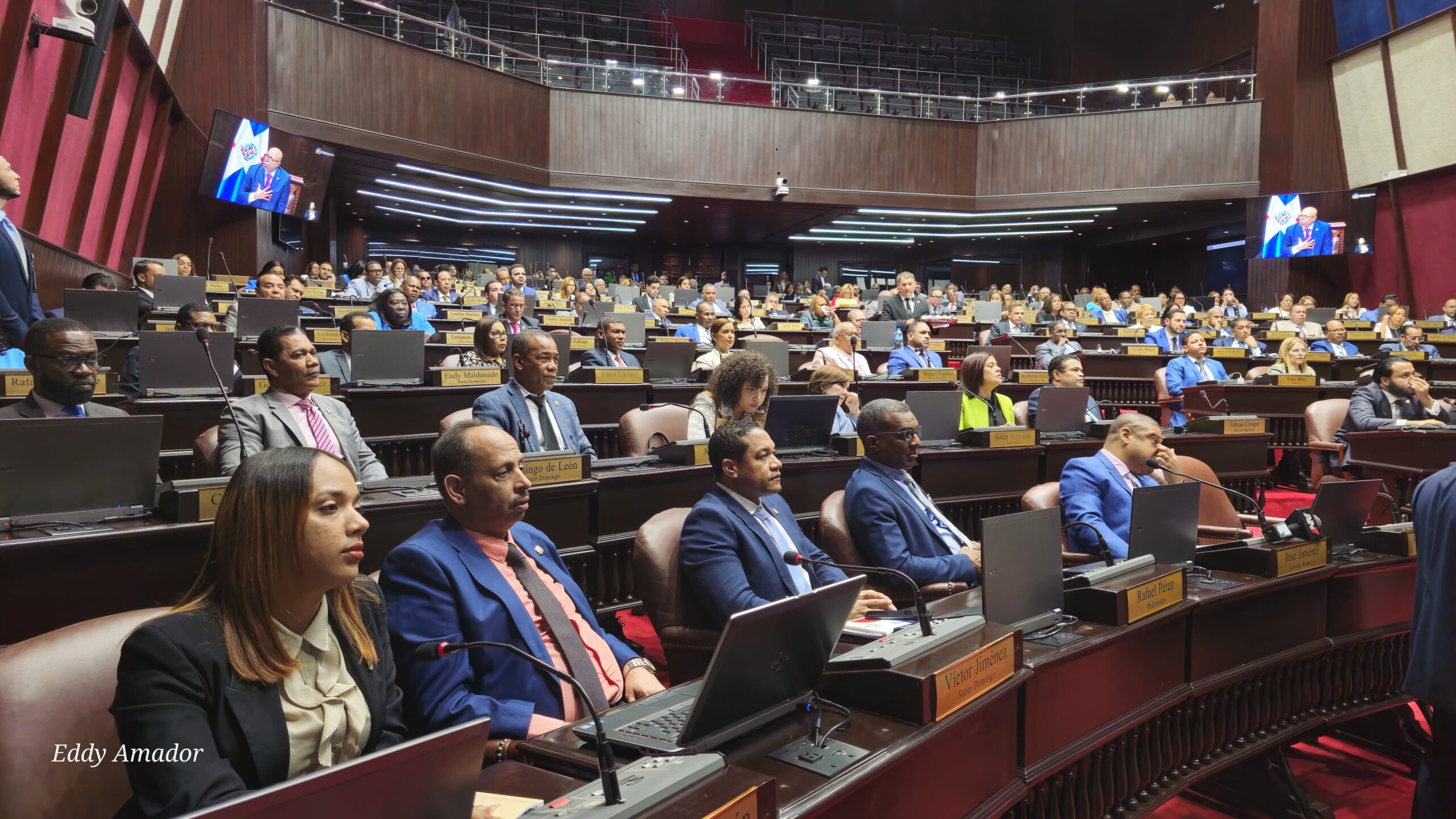 Legisladores oficialistas y de oposición miden fuerzas por proyecto de reforma constitucional Legisladores oficialistas y de oposición miden fuerzas por proyecto de reforma constitucional