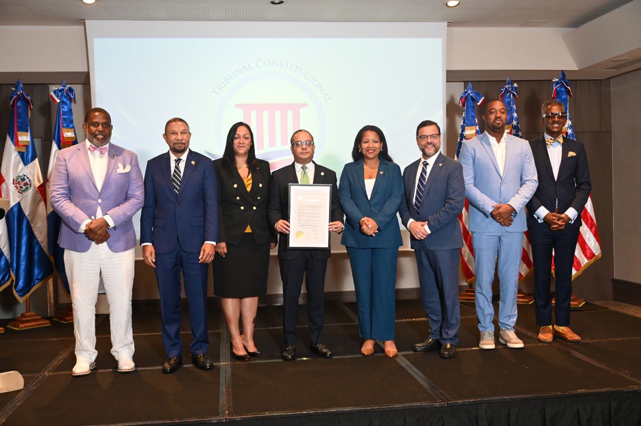 Autoridades de Nueva York reconocen al presidente del TC por su trayectoria