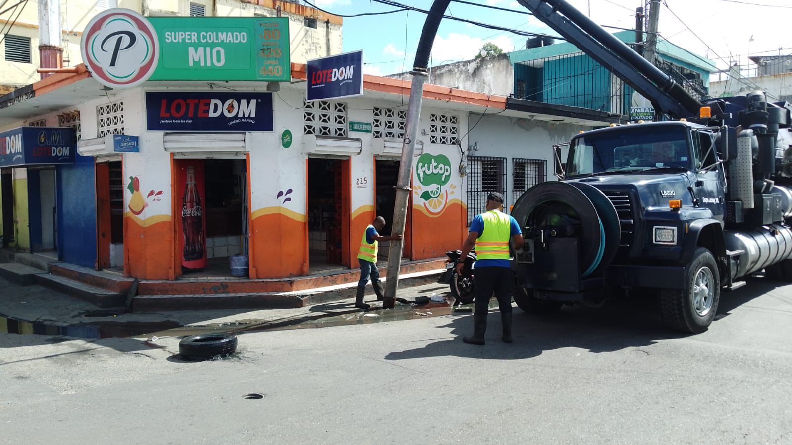 Alcaldía DN refuerza operativos de limpieza de filtrantes e imbornales ante incidencia de las lluvias