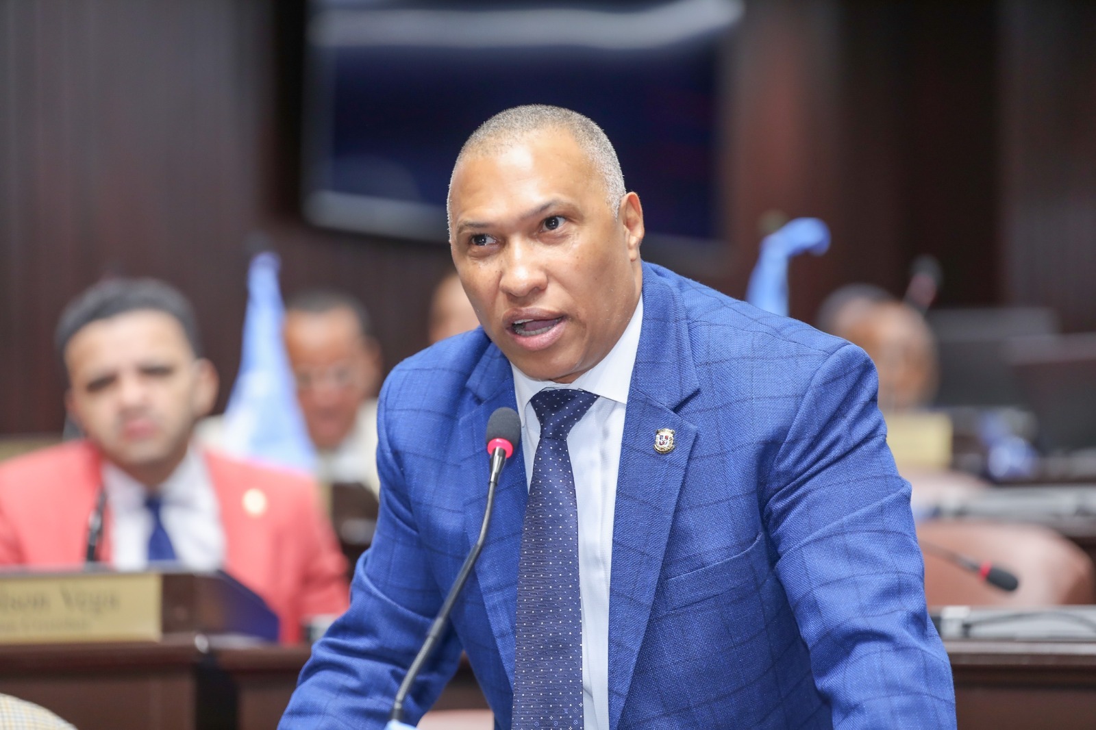 Diputado Echavarría pide incluir en presupuesto 2025 construcción de hospital en SDE