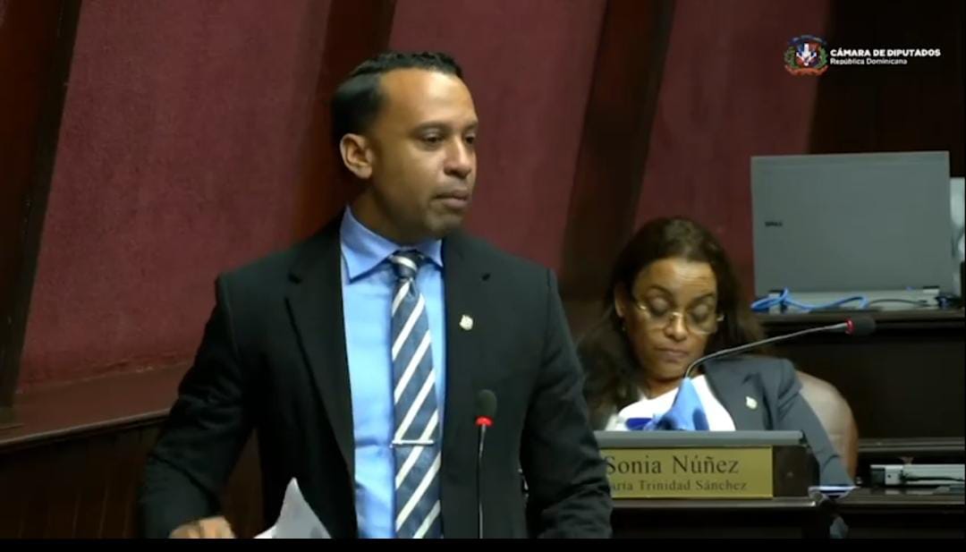 Diputado Oscar Morel denuncia alzas y ambigüedades en facturación eléctrica