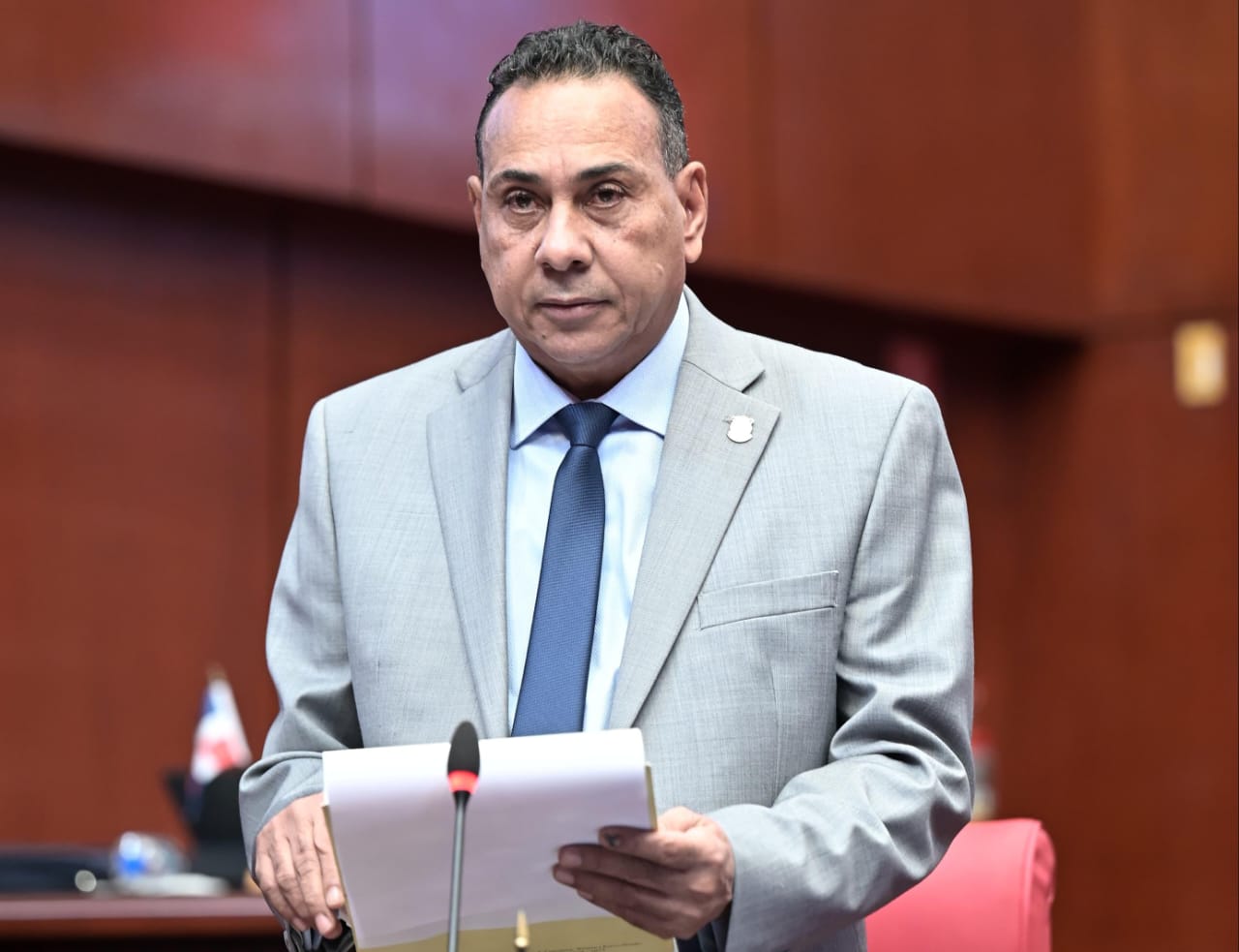 Senador Pedro Tineo apoya iniciativa para la construcción de un CAID en San Pedro de Macorís
