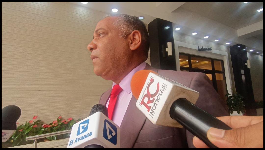 Diputado Carlos Gil: “Abinader ha demostrado ser el presidente del reculeo”