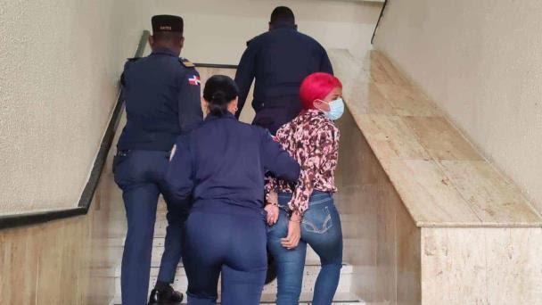 Dictan tres meses de prisión preventiva a mujer acusada de ultimar a una adulta mayor en Cristo Rey
