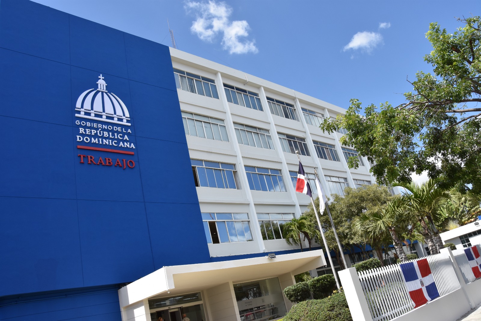 Ministerio de Trabajo informa días feriados correspondientes al año 2025 Ministerio de Trabajo informa días feriados correspondientes al año 2025