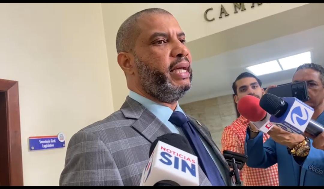 Presentan proyecto de ley incentiva ejercicio de médicos especialistas en zona fronteriza