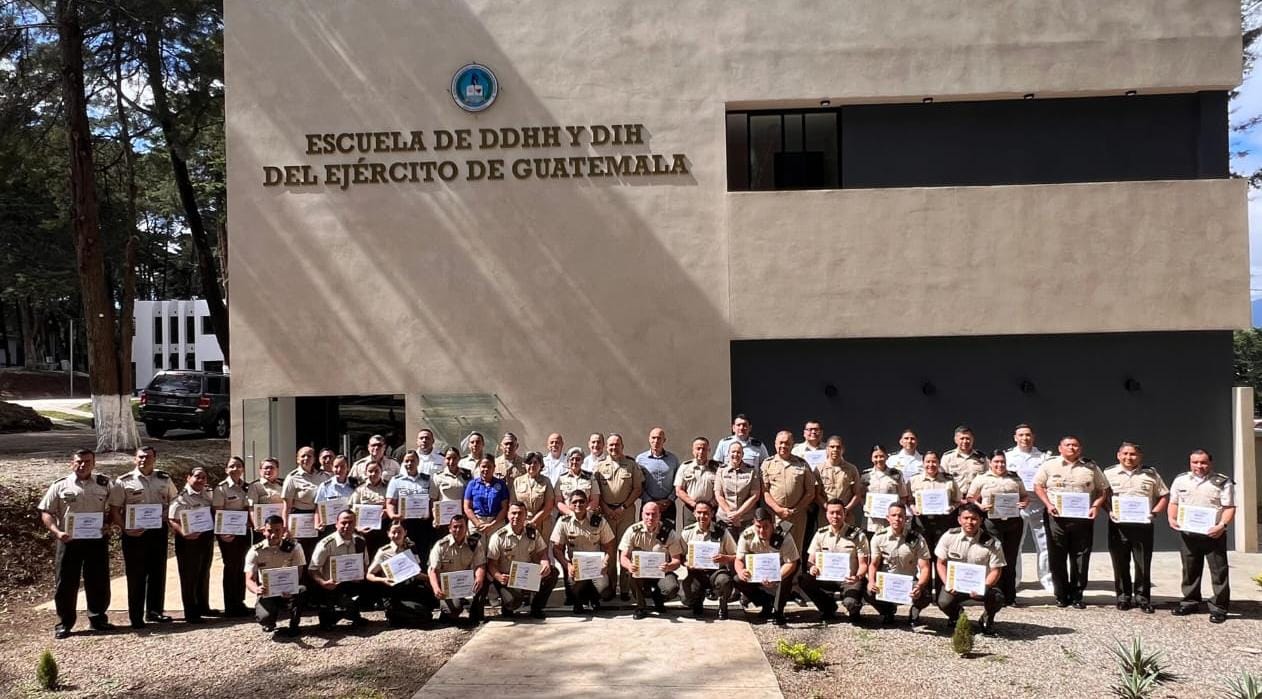 Instructores dominicanos culminan Curso de Formadores de Instructores en Derechos Humanos y DIH para miembros del Ejército de Guatemala