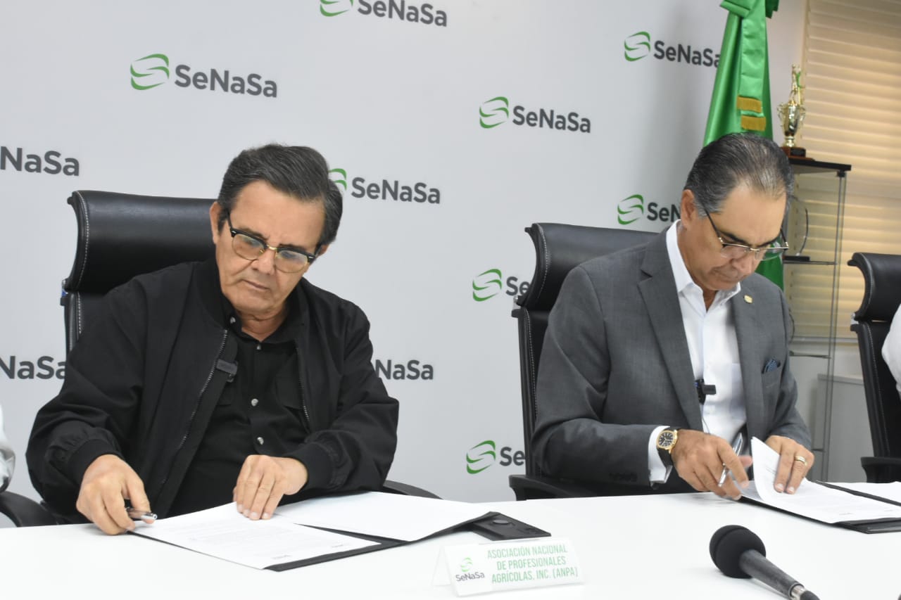 ANPA y SeNaSa firman convenio para garantizar cobertura de salud a profesionales agropecuarios