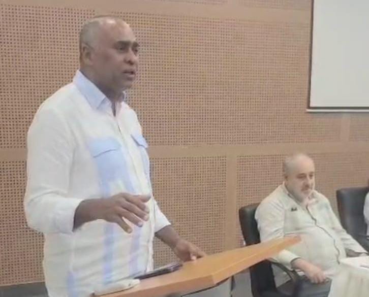 Senador Julito Fulcar encabeza tercer encuentro de socializacion del Plan Estratégico de Desarrollo Sostenible de Peravia