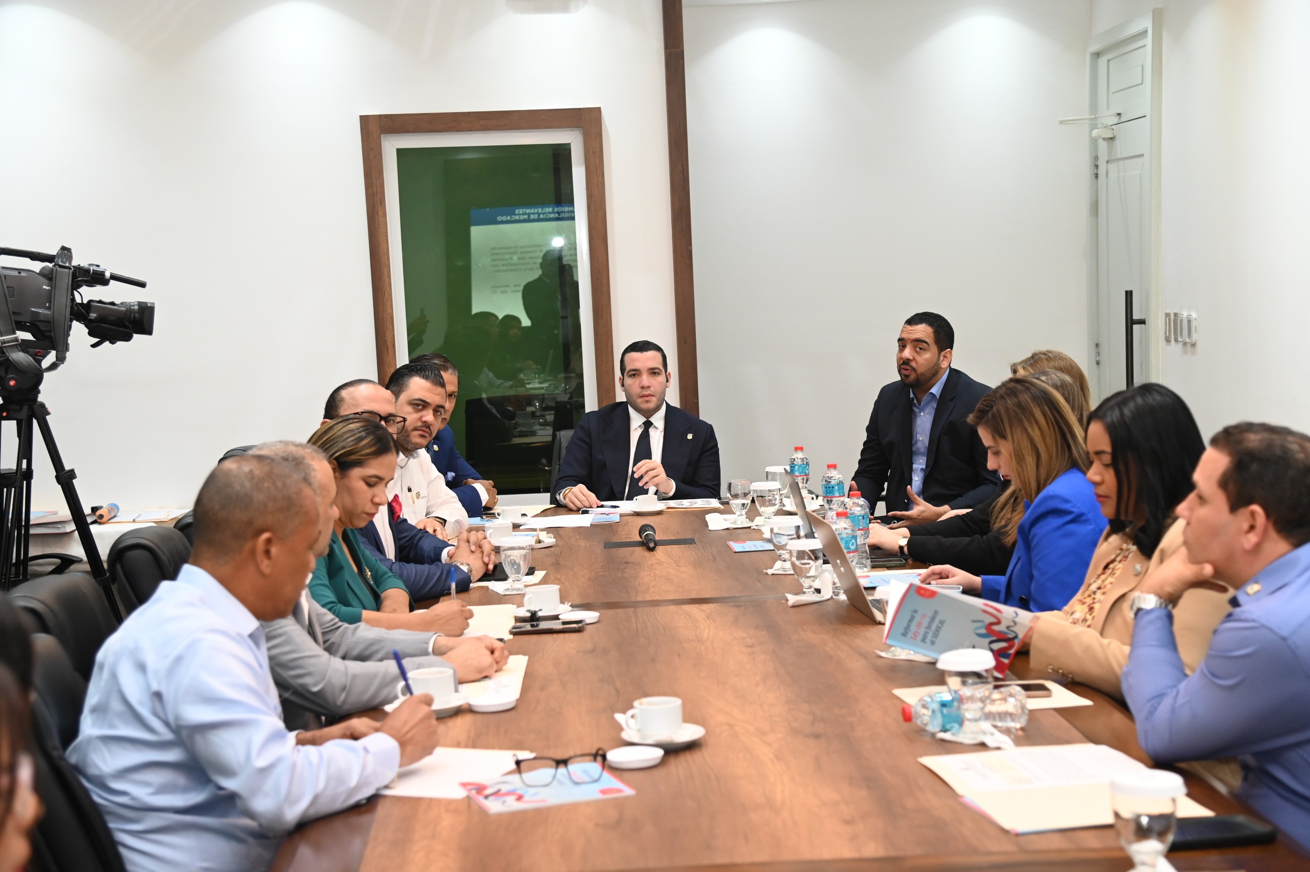 Diputados evalúan proyecto para mejorar el Sistema Dominicano para la Calidad