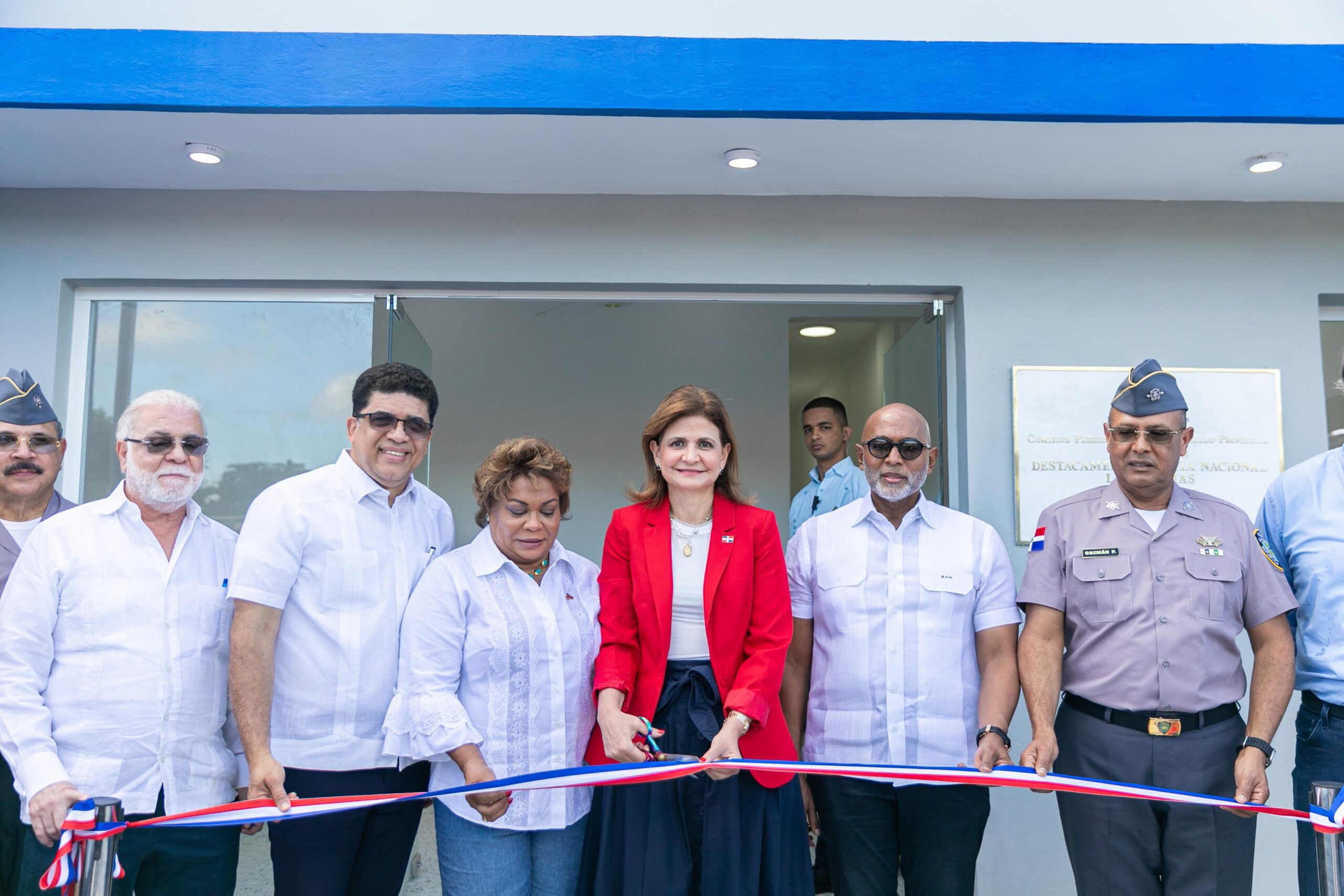 Raquel Peña inaugura destacamento en Santo Domingo Este y escuela en San Pedro de Macorís Raquel Peña inaugura destacamento en Santo Domingo Este y escuela en San Pedro de Macorís