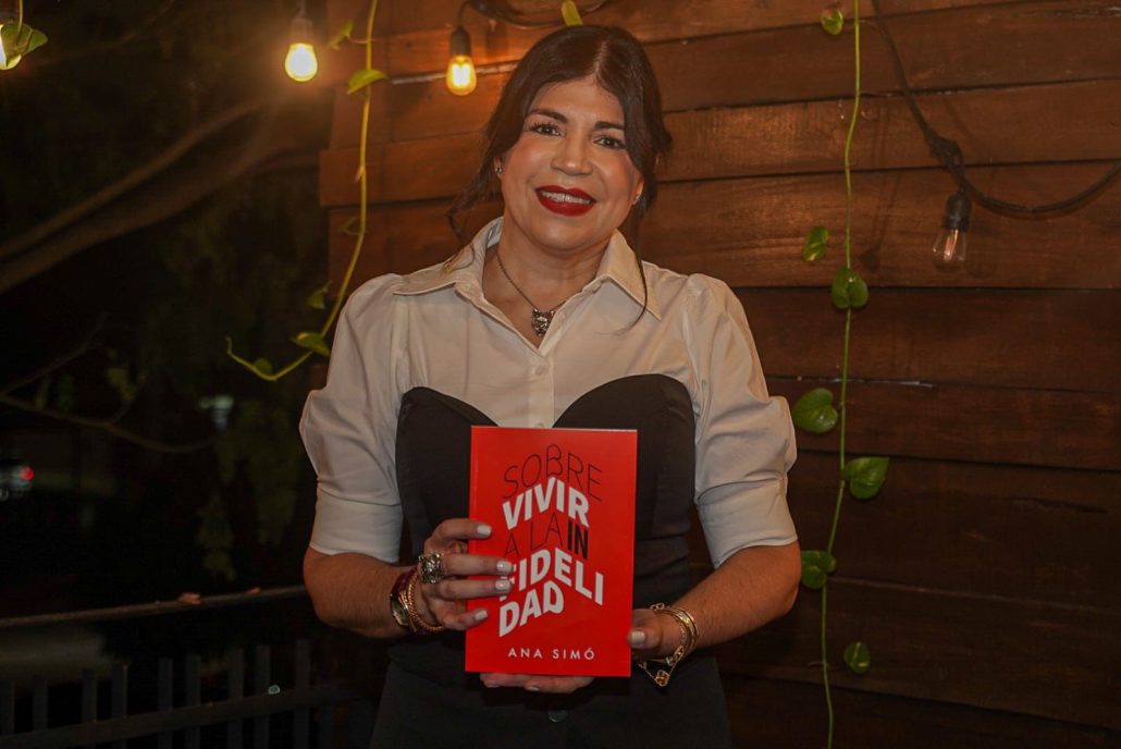 Sobrevivir a la Infidelidad de Ana Simó, entre los 10 libros más vendidos en el 2024 en RD