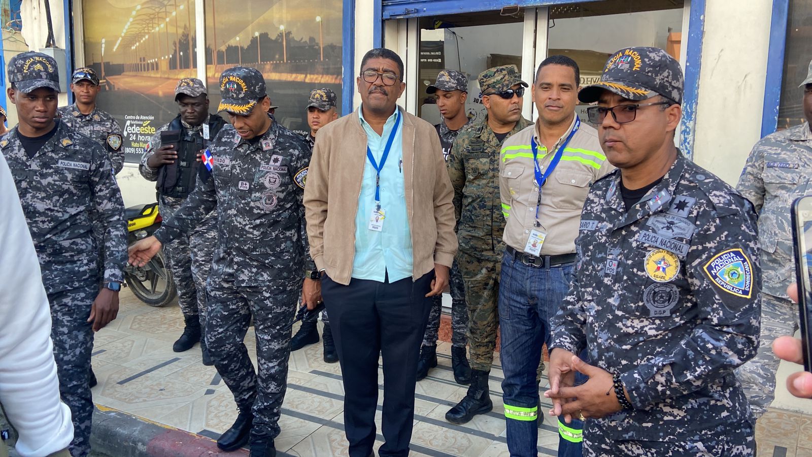 Tras Marcha pacífica, EDEEste recibe comunitarios de Hato Mayor y se compromete atender sus inquietudes Tras Marcha pacífica, EDEEste recibe comunitarios de Hato Mayor y se compromete atender sus inquietudes