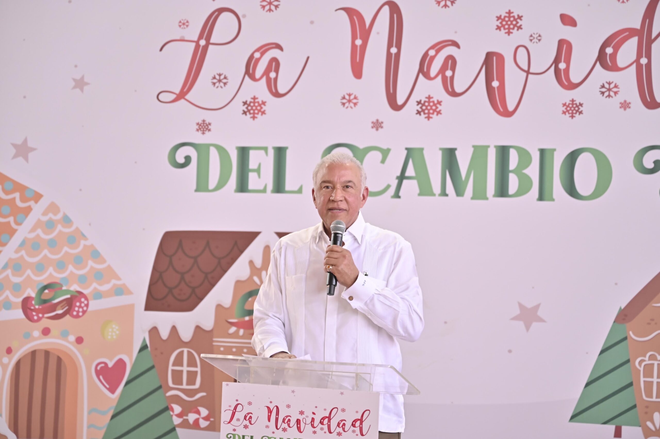 Andrés Bautista encabeza almuerzo navideño junto a sociedad civil de María Trinidad Sánchez y Samaná 