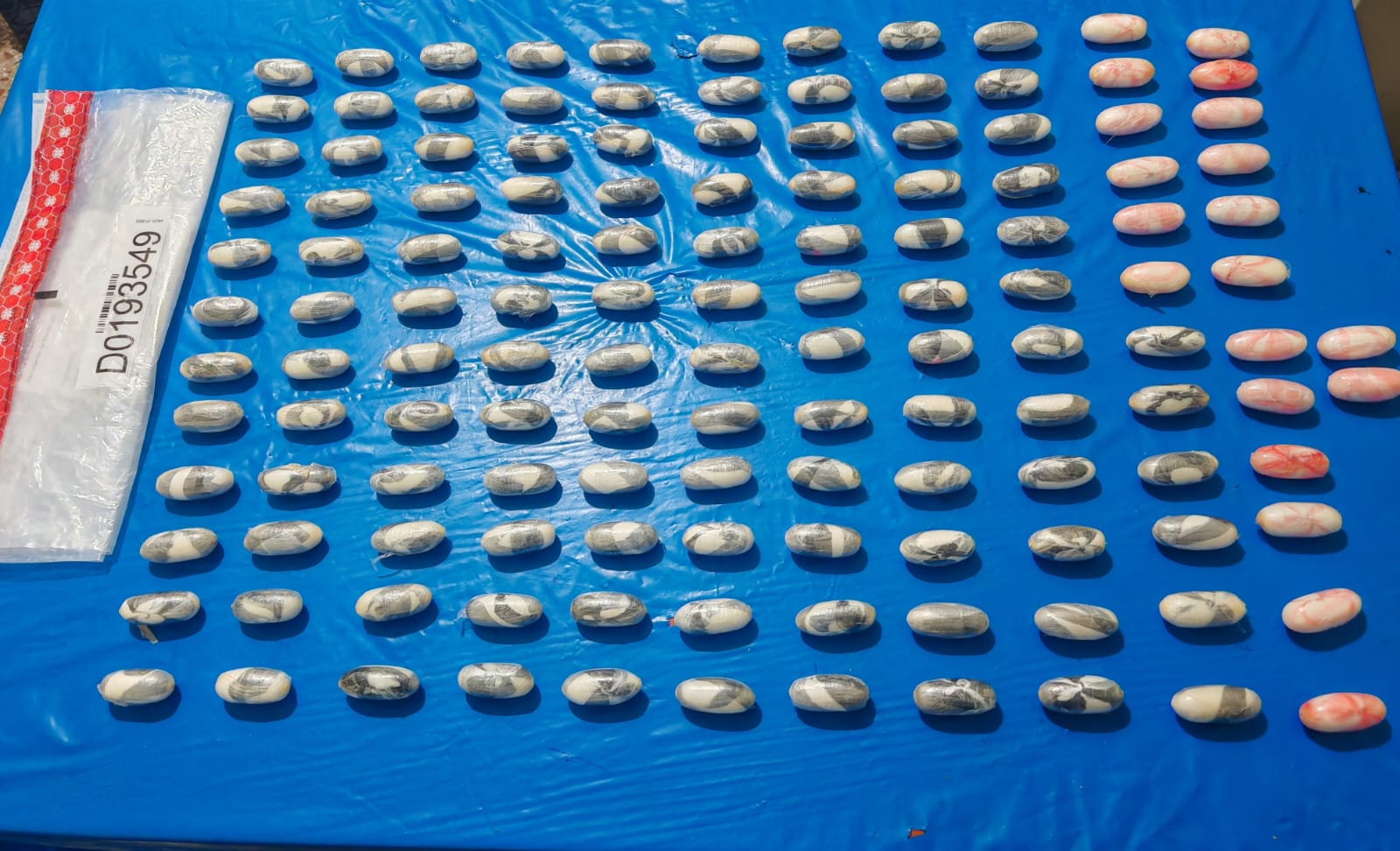 Detienen nigeriano en Aeropuerto AIPC con 134 bolsitas de presunta cocaína en el estómago Detienen nigeriano en Aeropuerto AIPC con 134 bolsitas de presunta cocaína en el estómago