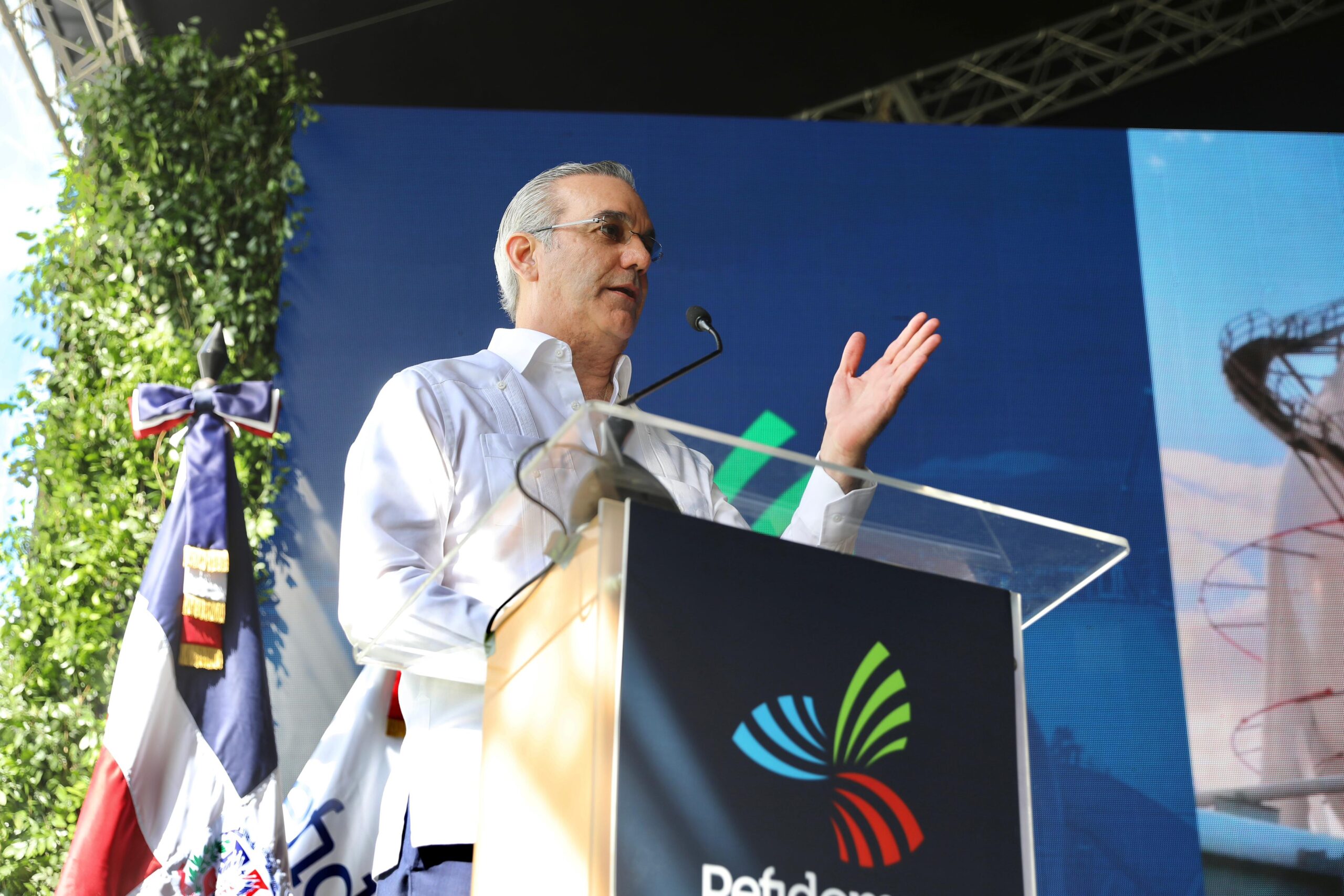 Abinader define a Refidomsa como una empresa estratégica para la República Dominicana