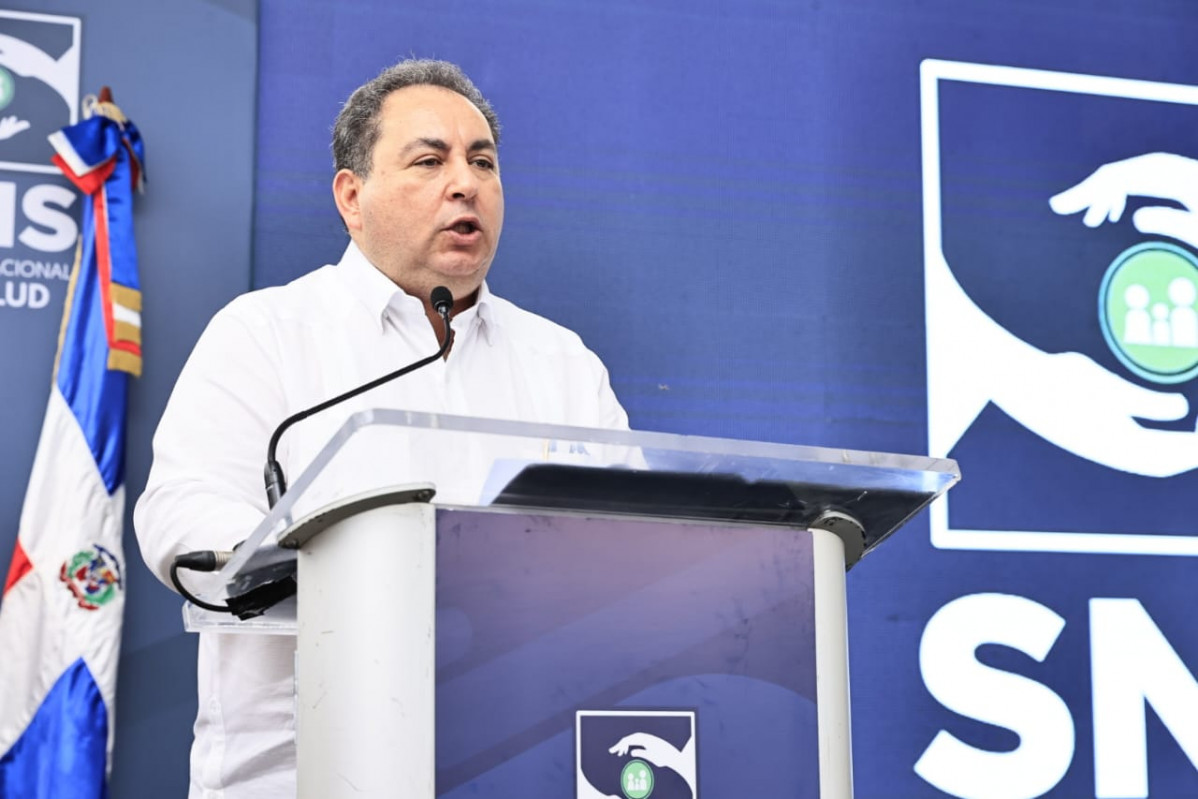 Mario Lama aclara que más de 16,000 médicos recibirán incremento salarial si el CMD firma acuerdo con el gobierno