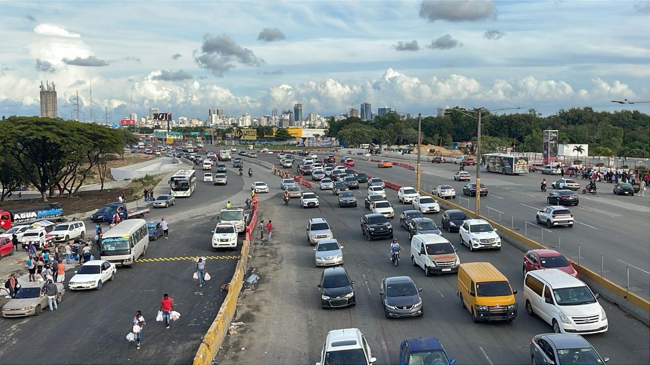 MOPC informa avanzan trabajos harán más segura, moderna y fluida la autopista Duarte MOPC informa avanzan trabajos harán más segura, moderna y fluida la autopista Duarte