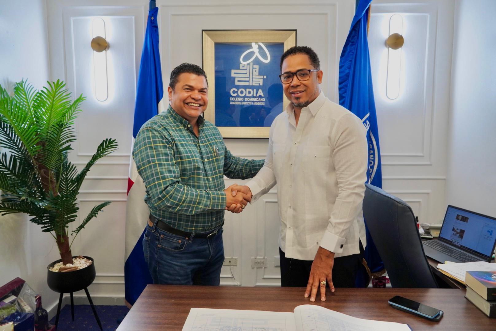 Tobías Crespo inicia contactos con gremios profesionales, comerciales, empresariales y otros sectores organizados