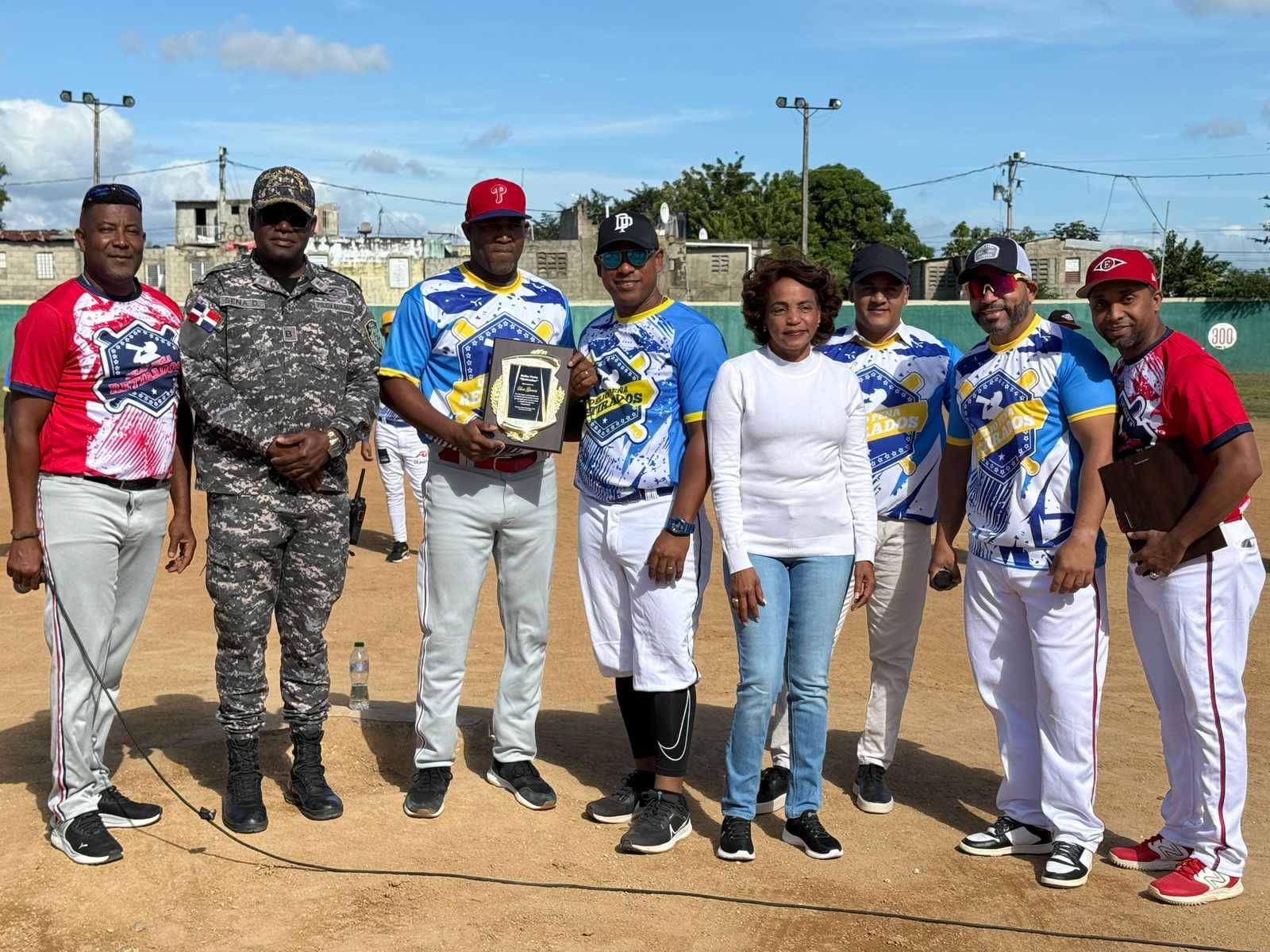 Delio Peña Retirados celebra su sexto Clásico de Softbol