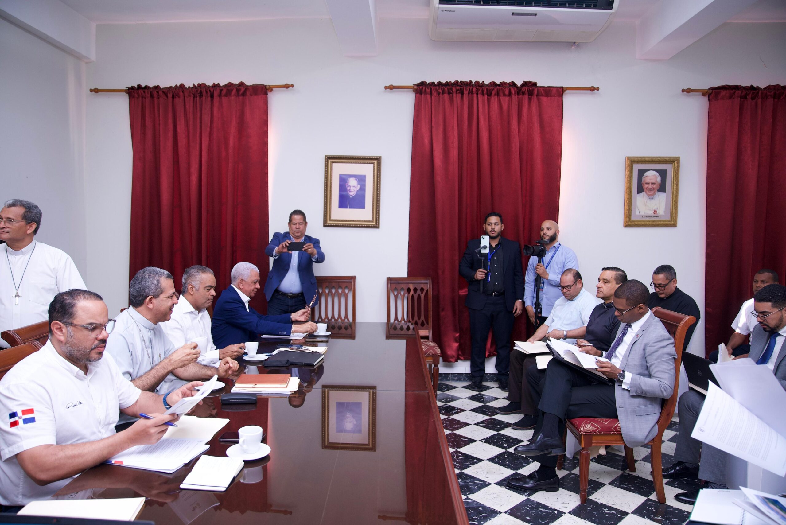 Diálogo por reasentamiento de comunidades en zona mineras en Cotuí continuará este miércoles