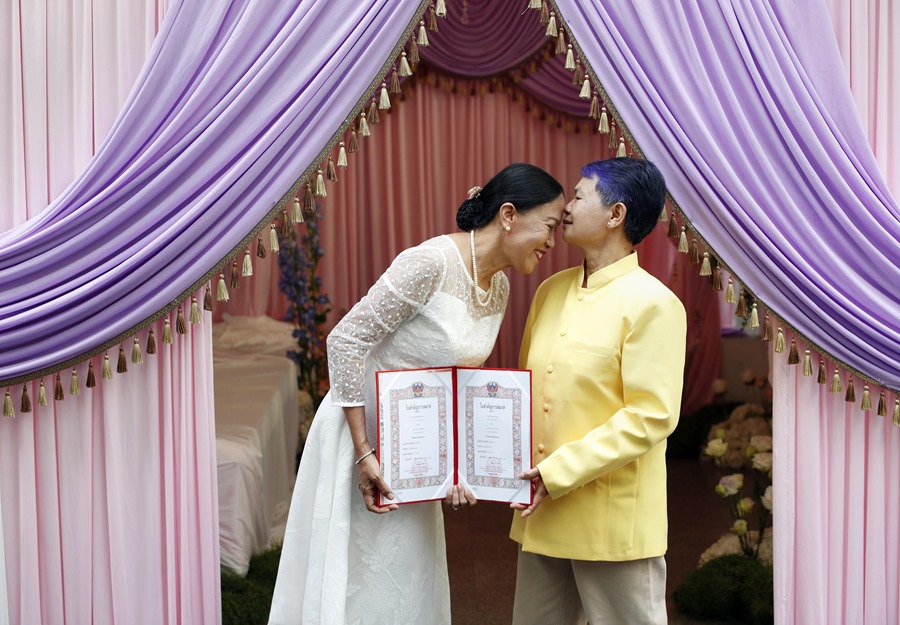 El matrimonio igualitario entra en vigor en Tailandia