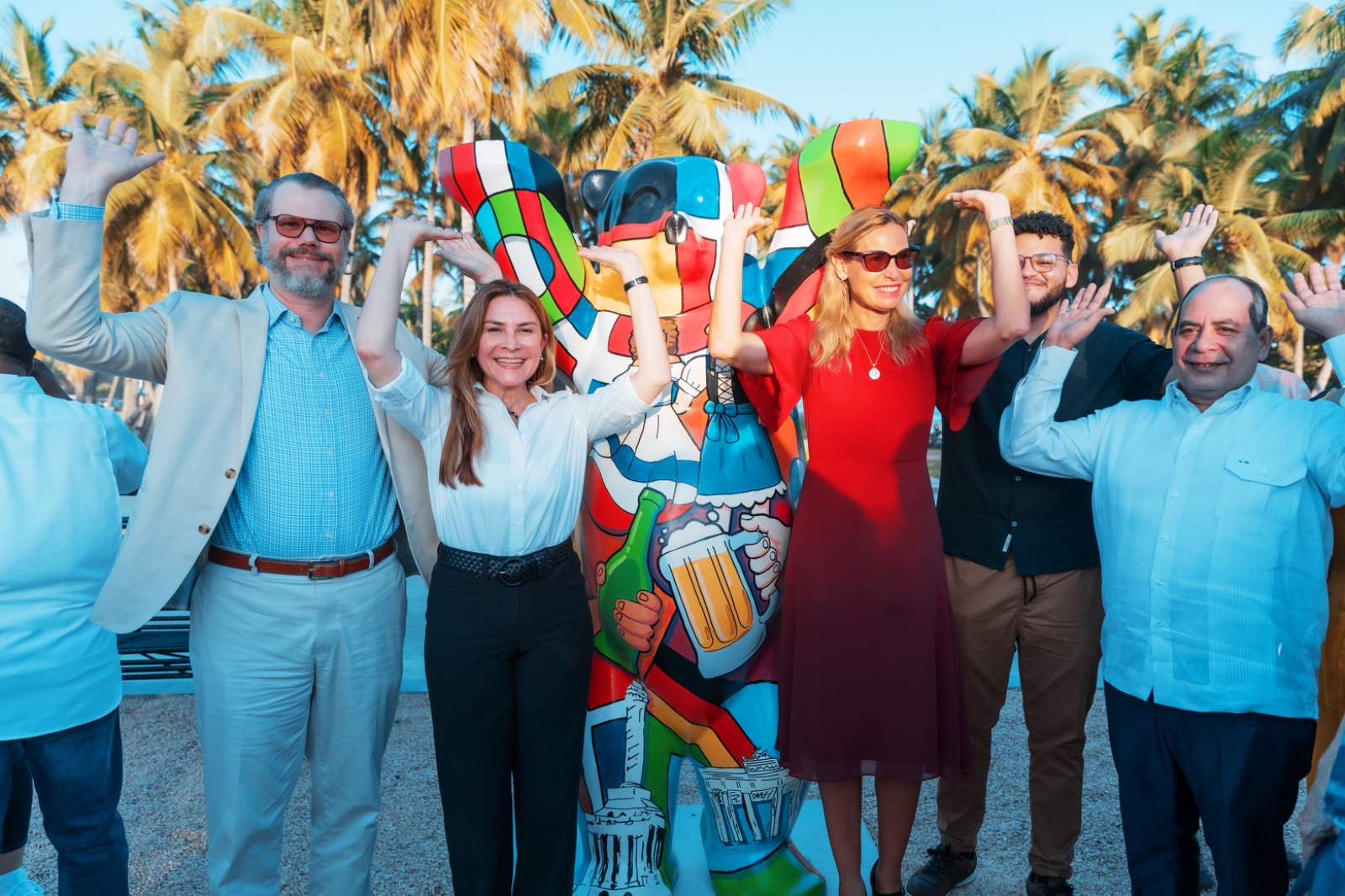 Embajada de Alemania y Alcaldía DN instalan un Buddy Bear para celebrar amistad domínico-alemana