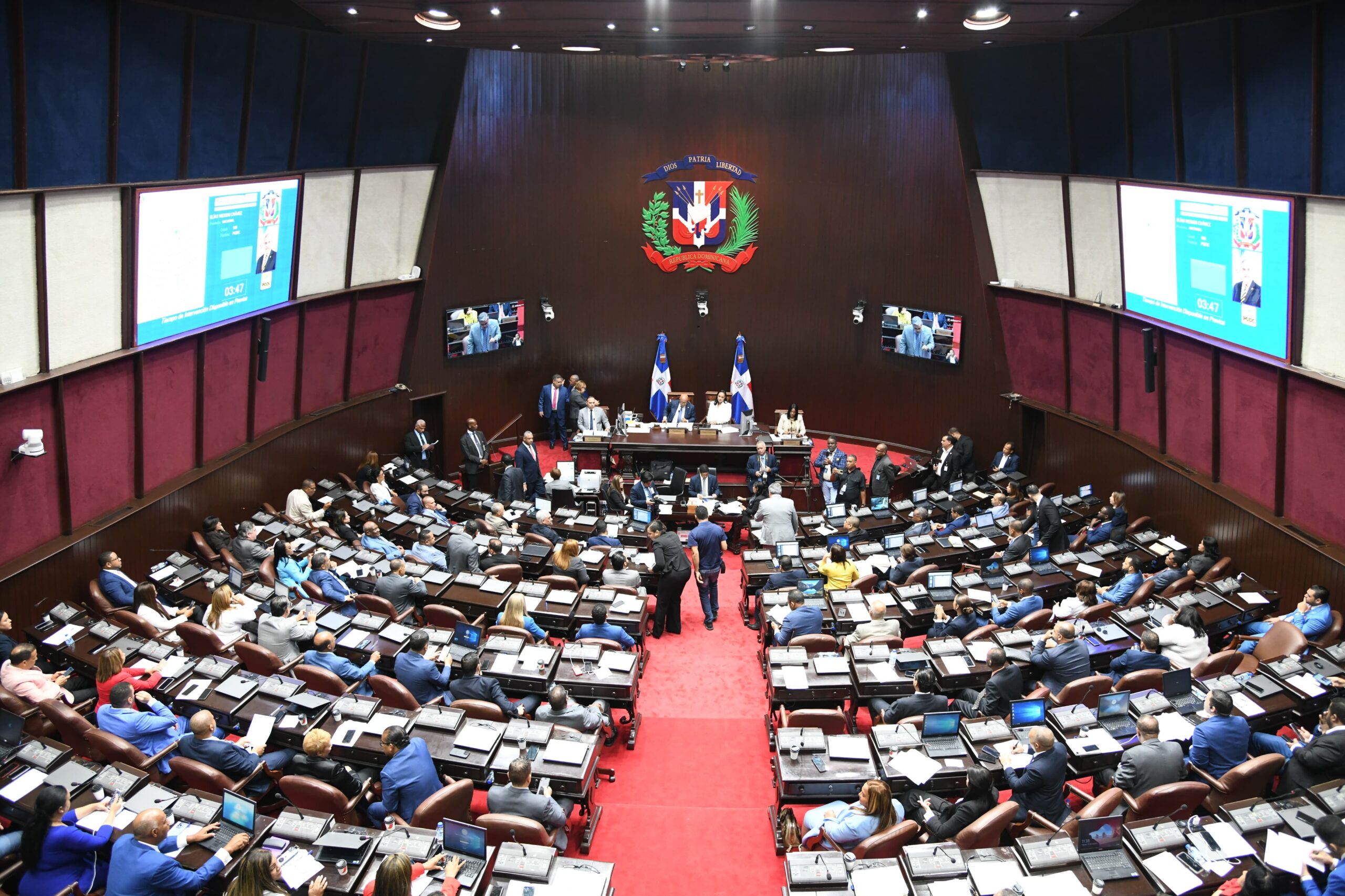 Oposición dice trabaja para sacar al PRM en el 2028; oficialismo «no le teme»