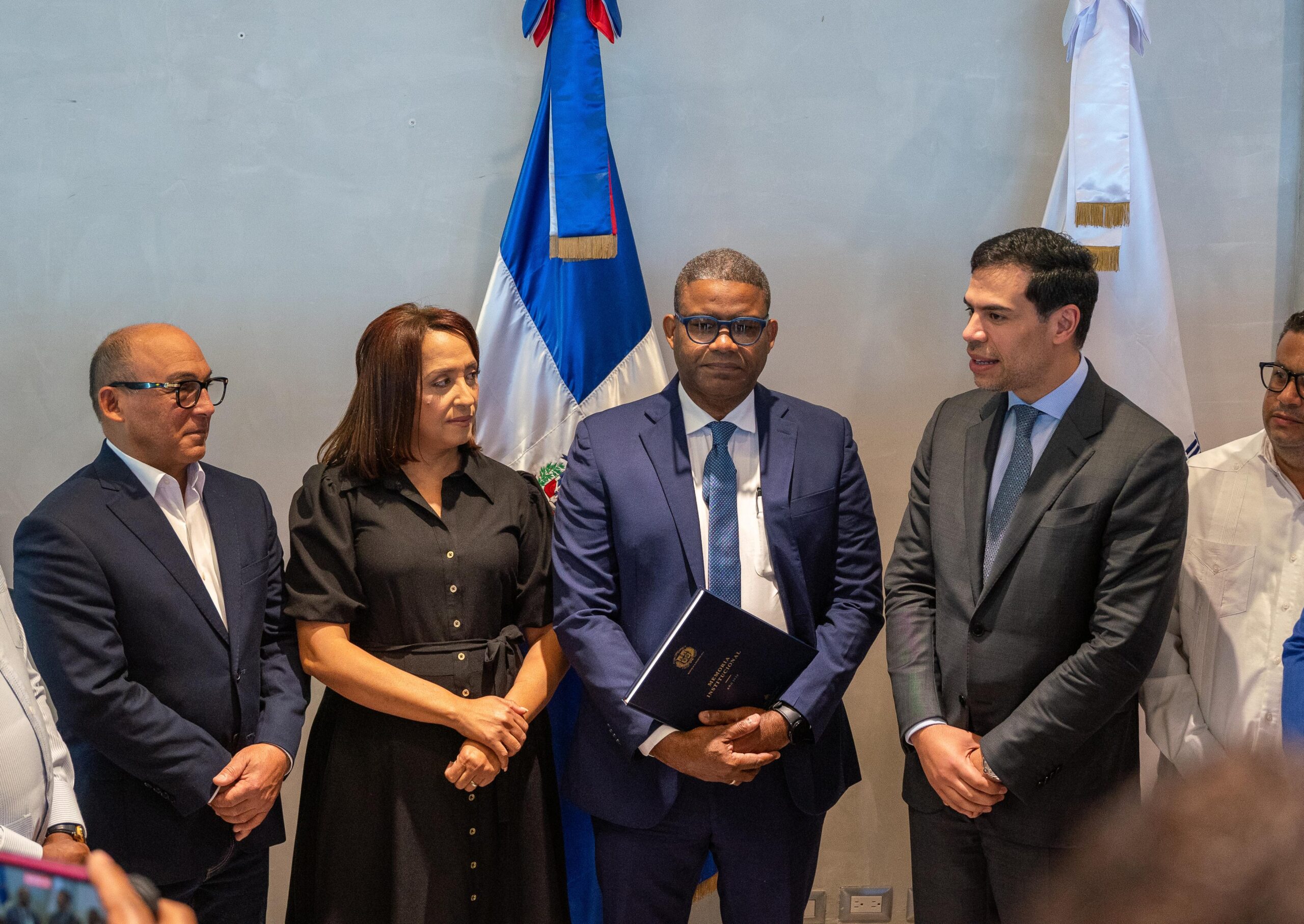 Robert Polanco promete seguir impulsando acciones sociales en beneficio de los más vulnerables del país