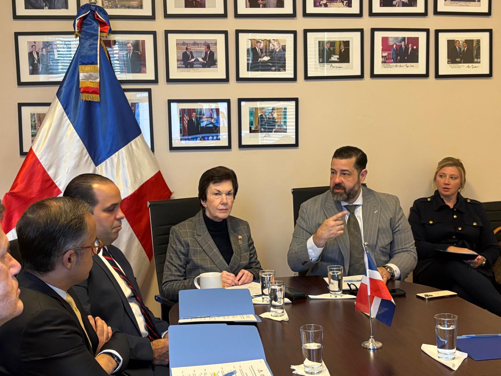 RD exporta 1,725 millones de dólares de insumos médicos a EEUU en 2024 informó Sonia Guzmán