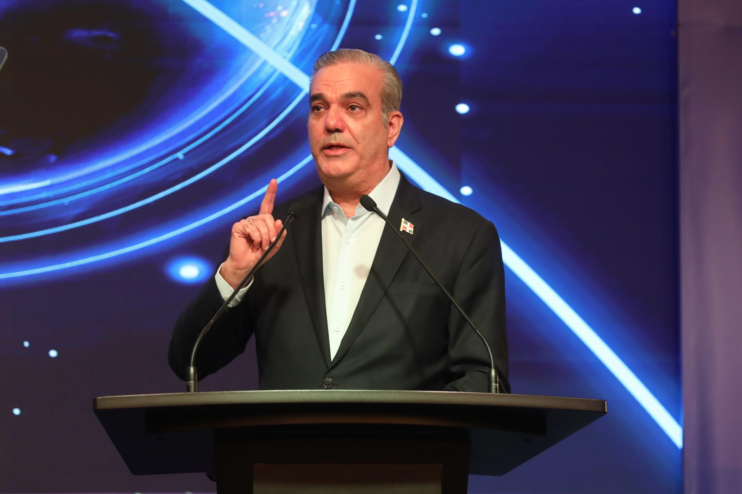 Abinader presenta avances de acuerdos de energía, comercio y seguridad alimentaria