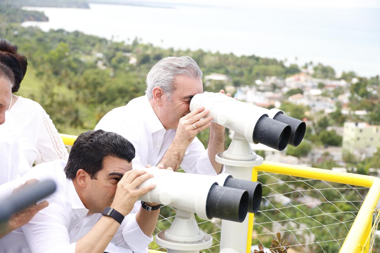 Abinader y Wellington Arnaud dejan inaugurado acueducto Miches-Zona Turística, en El Seibo