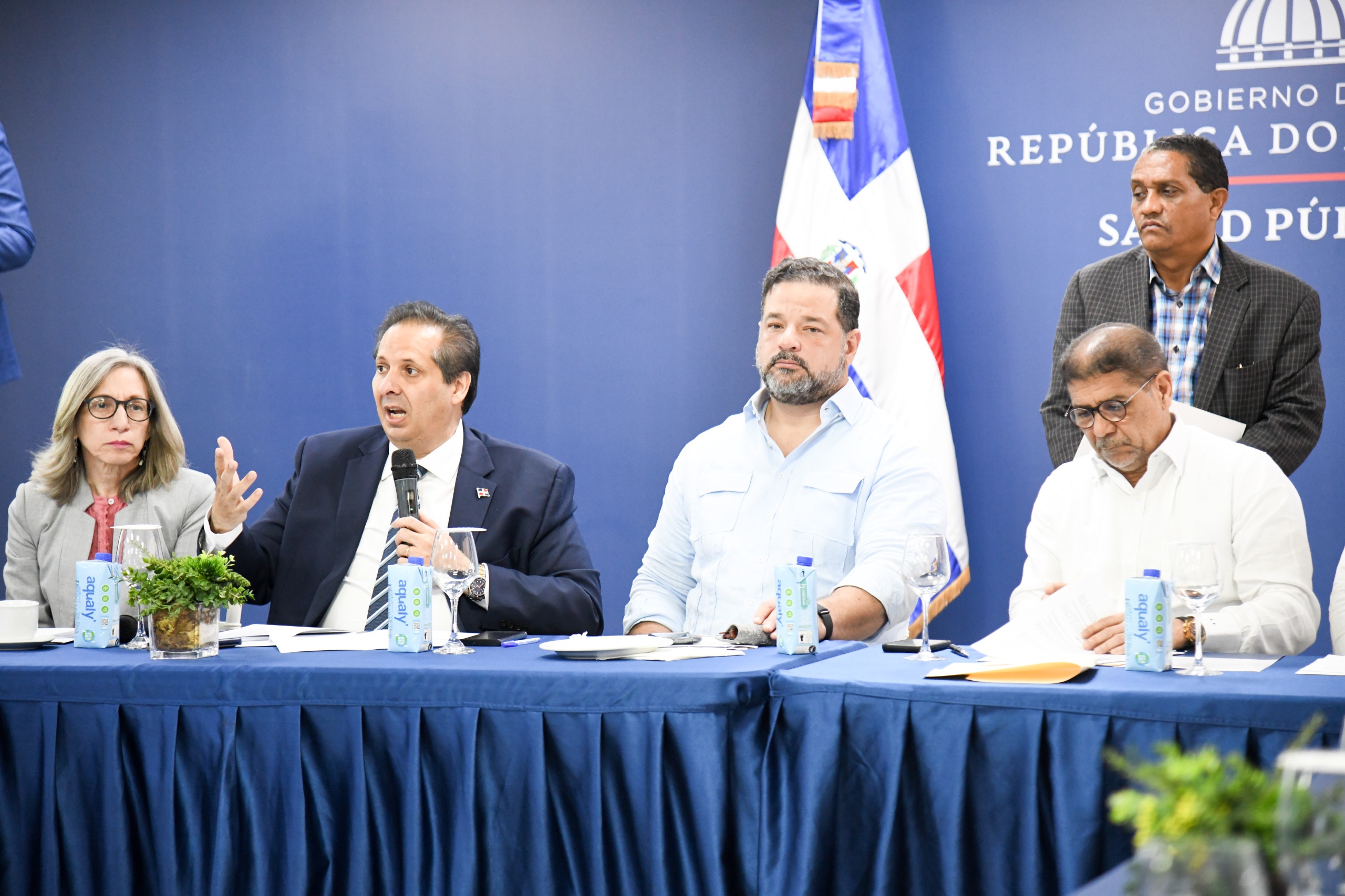 Sancionarán a empresas y personas que incumplan regulaciones en uso de plaguicidas
