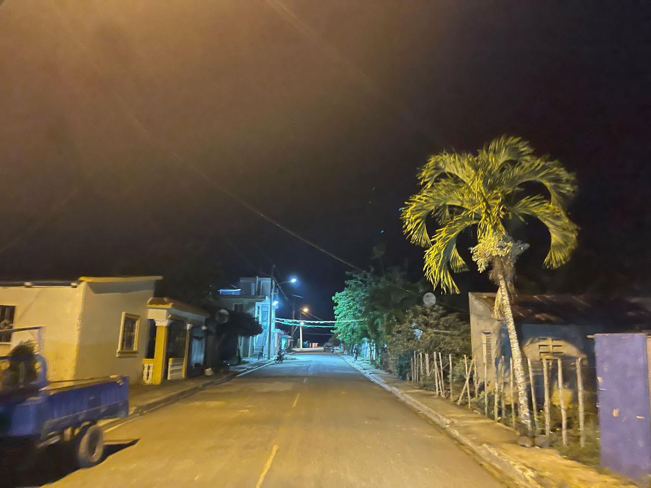 Edeeste y Junta Municipal de Gonzalo avanzan programa de iluminación en la demarcación Edeeste y Junta Municipal de Gonzalo avanzan programa de iluminación en la demarcación